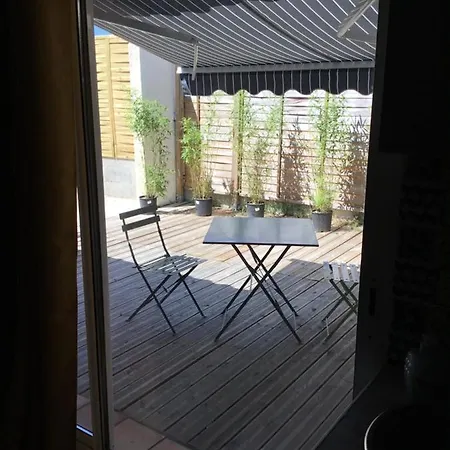 アパート Als Locations Calvet Francoise ジョンザック